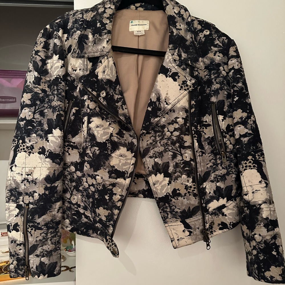 Club Monaco jacket. Size M. Floral print.